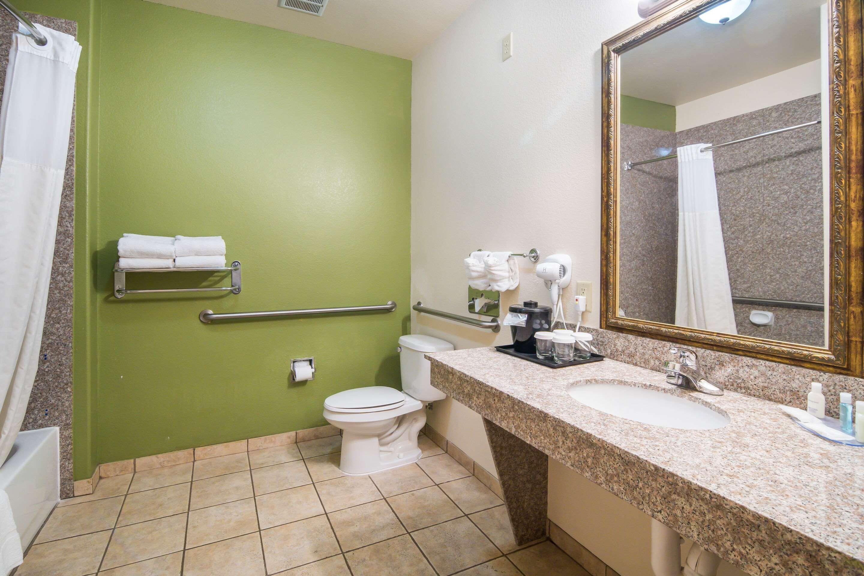 Clarion Inn & Suites Weatherford South Zewnętrze zdjęcie