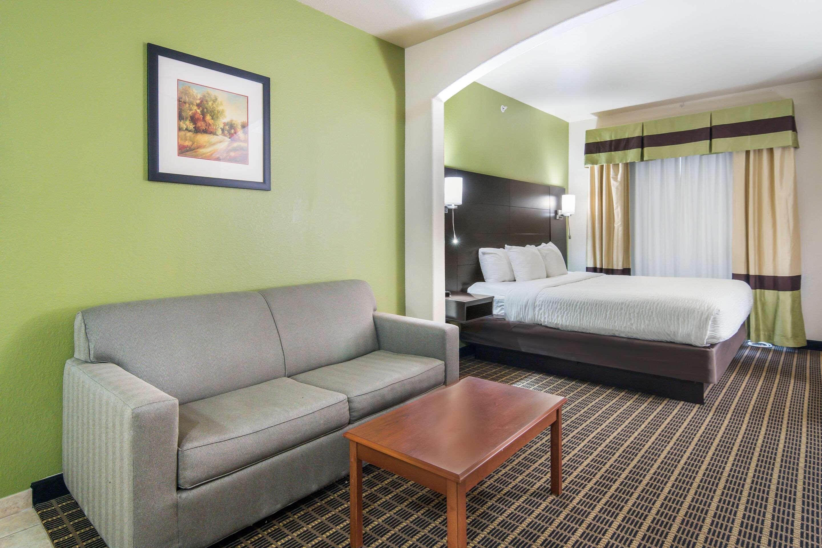 Clarion Inn & Suites Weatherford South Zewnętrze zdjęcie