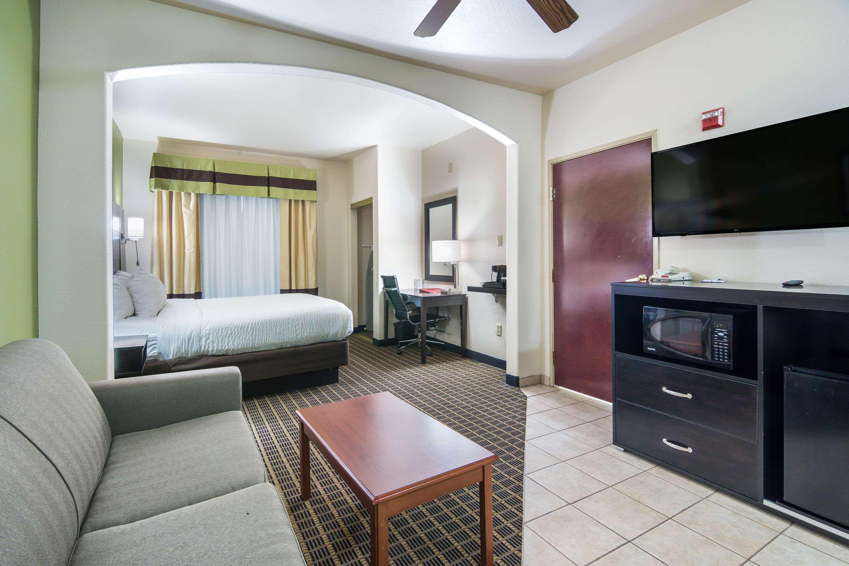 Clarion Inn & Suites Weatherford South Zewnętrze zdjęcie