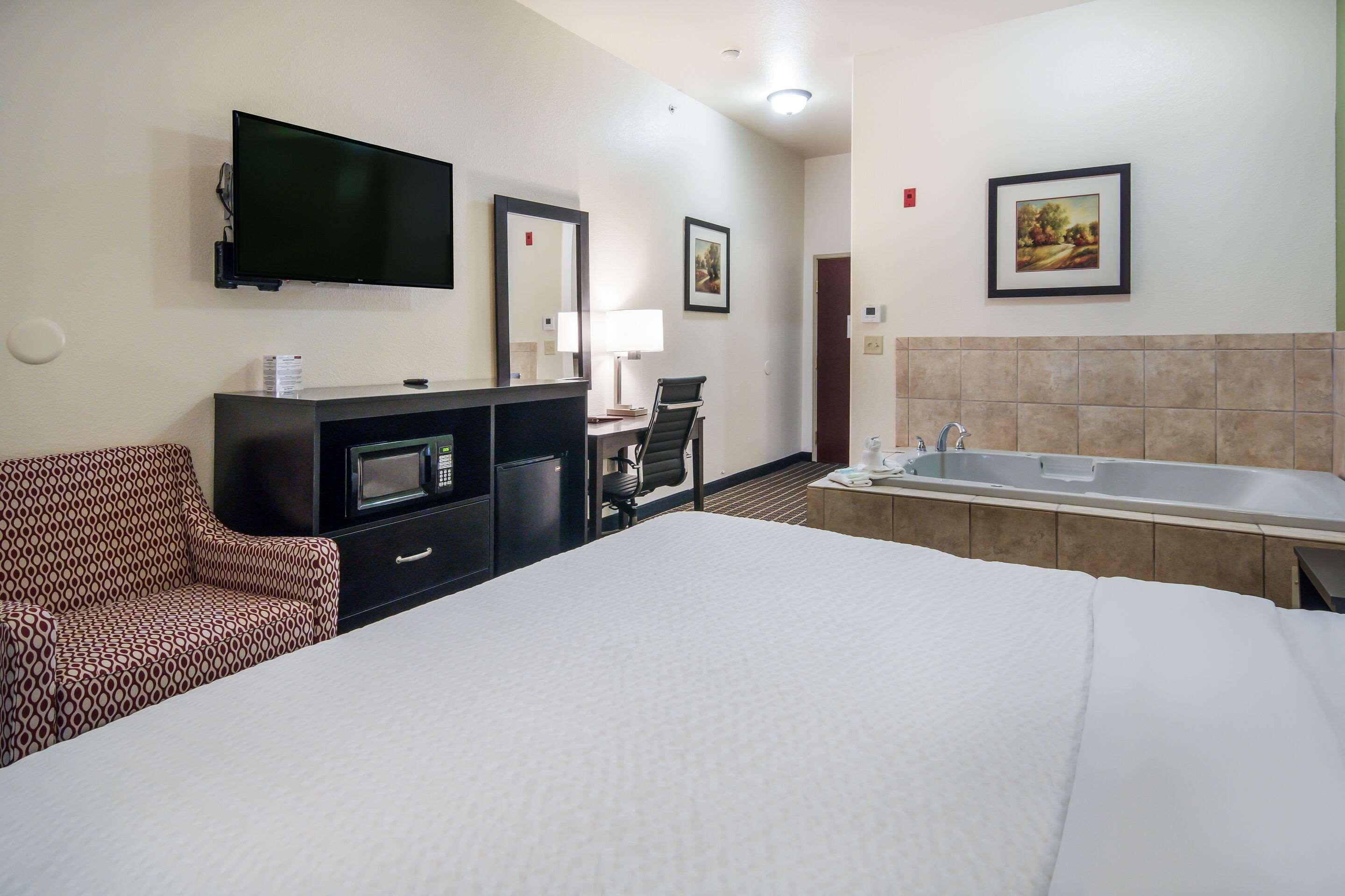Clarion Inn & Suites Weatherford South Zewnętrze zdjęcie