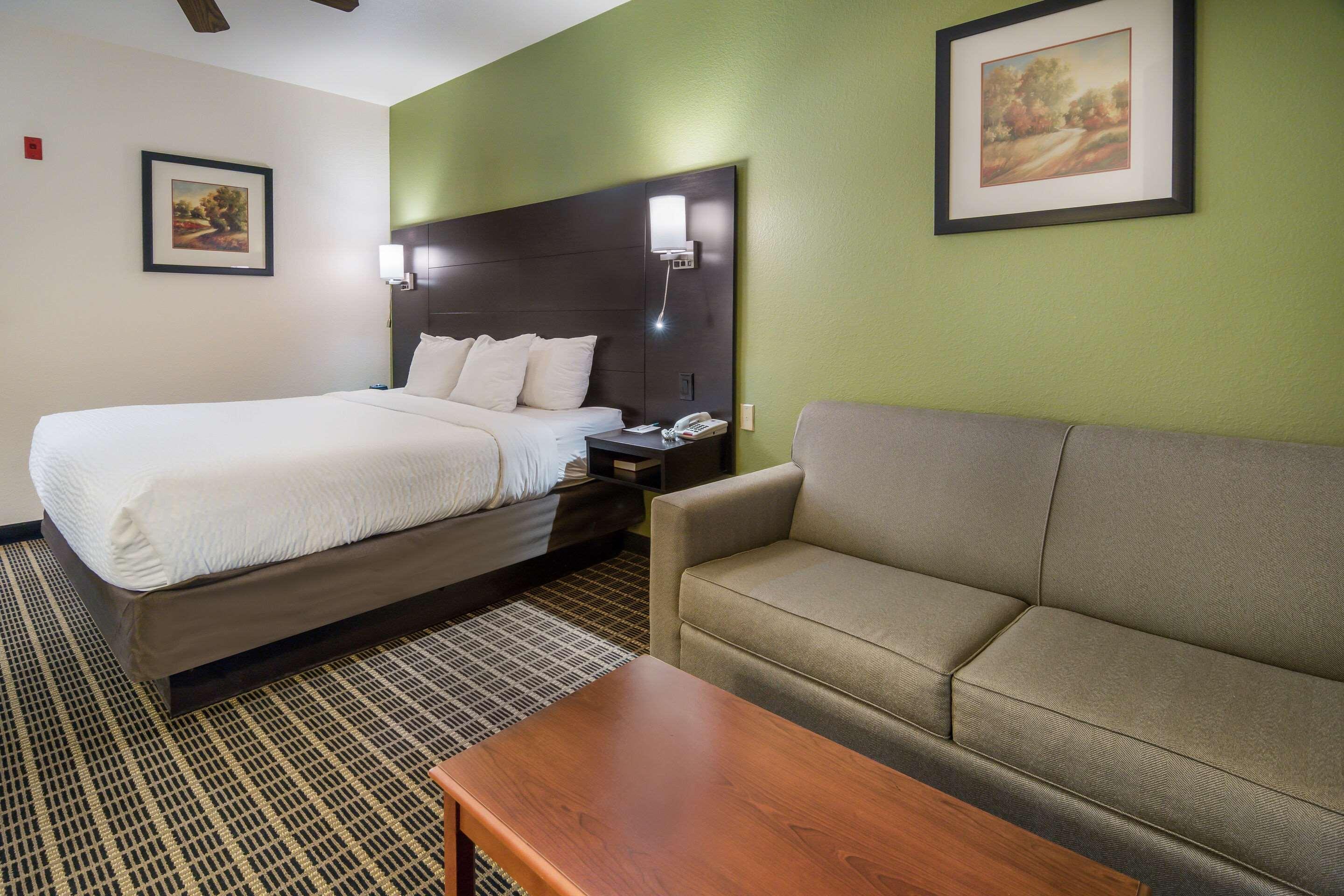 Clarion Inn & Suites Weatherford South Zewnętrze zdjęcie