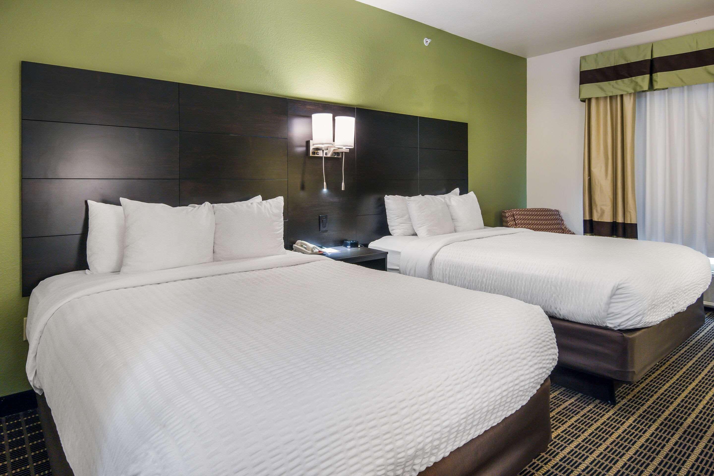 Clarion Inn & Suites Weatherford South Zewnętrze zdjęcie
