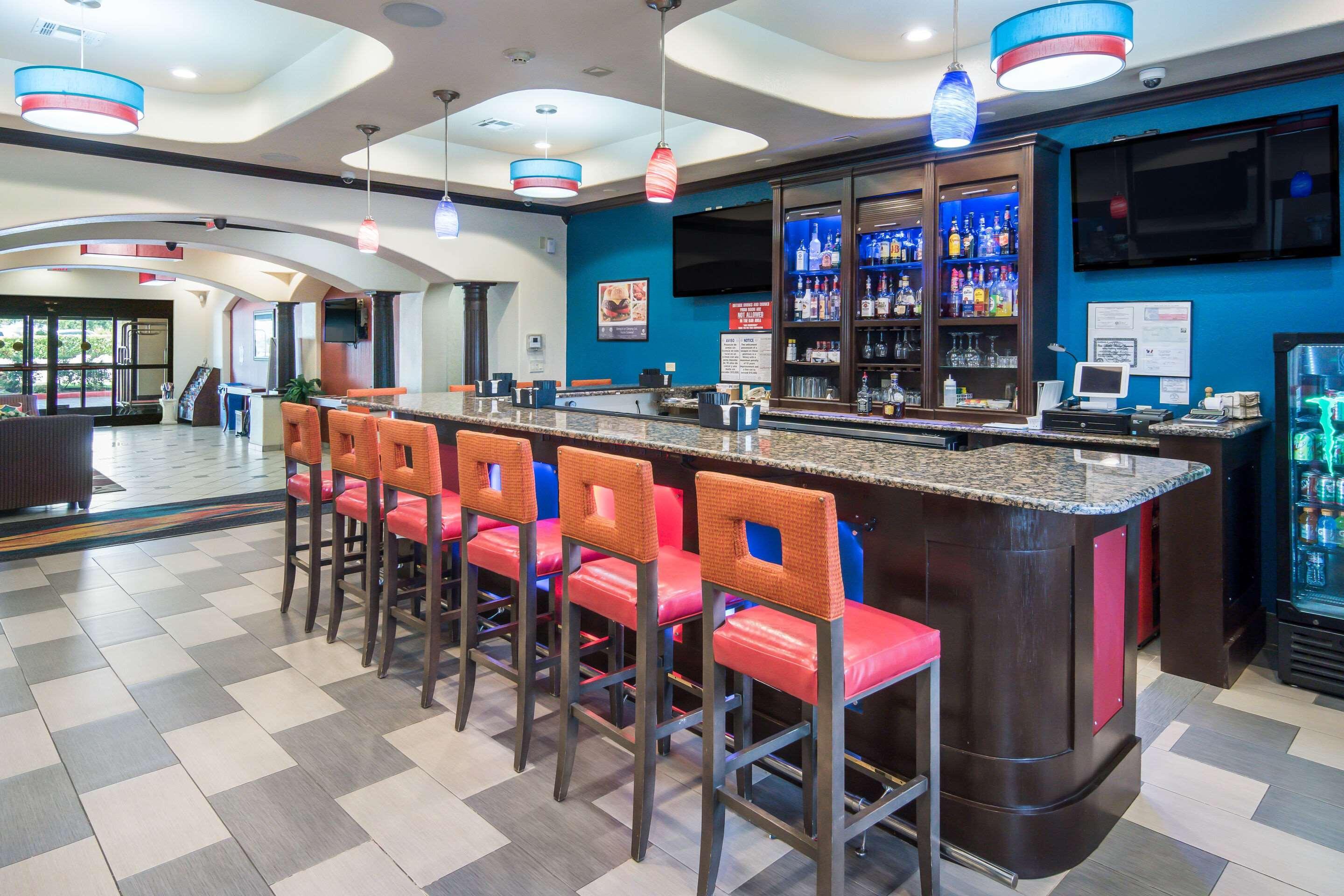 Clarion Inn & Suites Weatherford South Zewnętrze zdjęcie