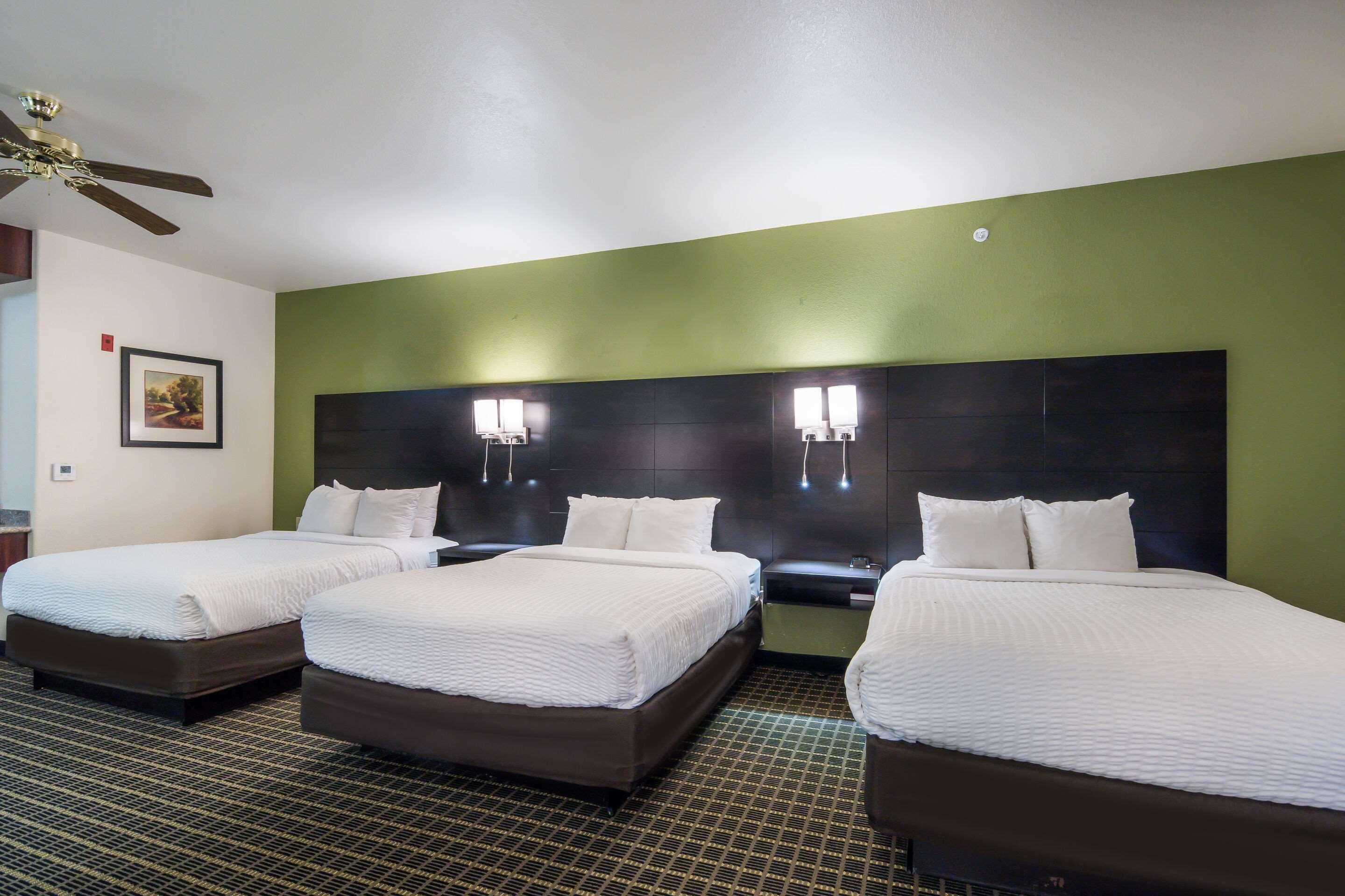Clarion Inn & Suites Weatherford South Zewnętrze zdjęcie