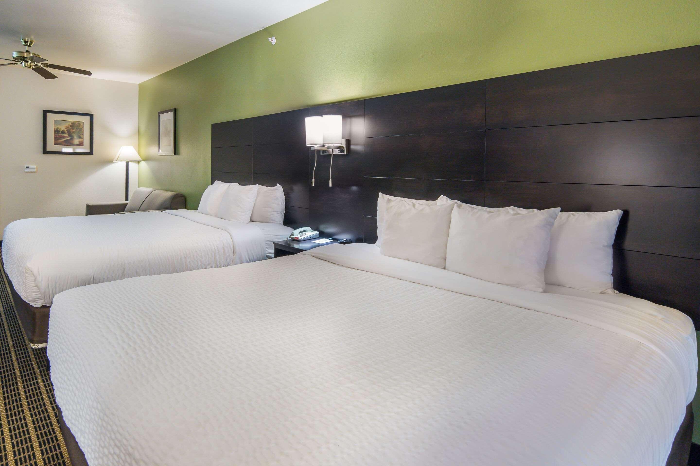 Clarion Inn & Suites Weatherford South Zewnętrze zdjęcie