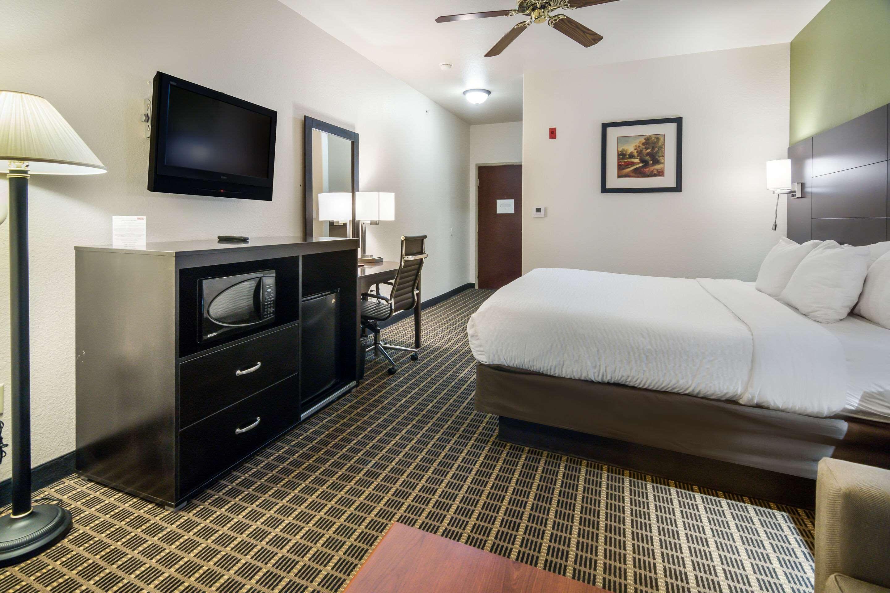 Clarion Inn & Suites Weatherford South Zewnętrze zdjęcie
