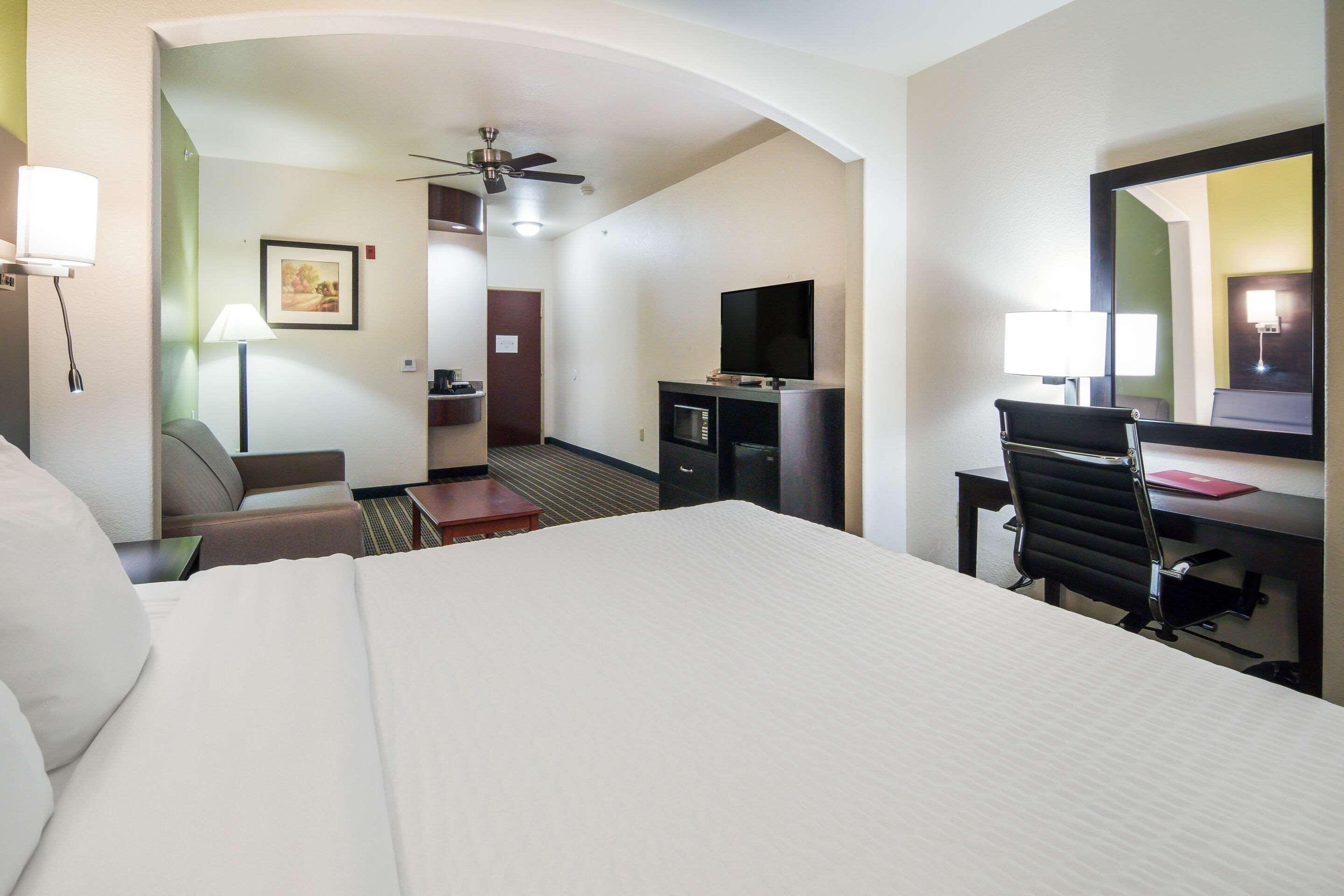 Clarion Inn & Suites Weatherford South Zewnętrze zdjęcie