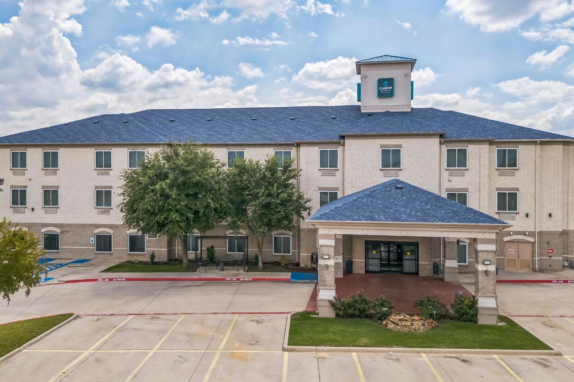 Clarion Inn & Suites Weatherford South Zewnętrze zdjęcie