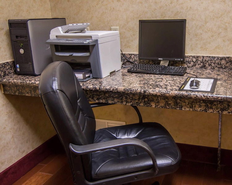 Clarion Inn & Suites Weatherford South Zewnętrze zdjęcie