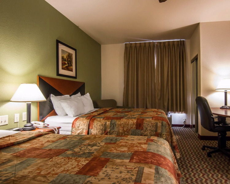 Clarion Inn & Suites Weatherford South Zewnętrze zdjęcie