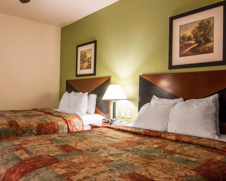 Clarion Inn & Suites Weatherford South Zewnętrze zdjęcie