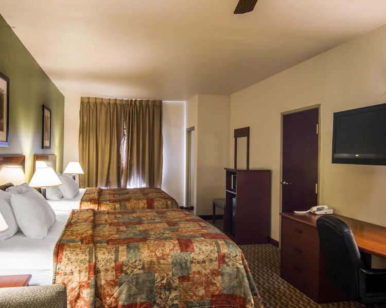 Clarion Inn & Suites Weatherford South Zewnętrze zdjęcie