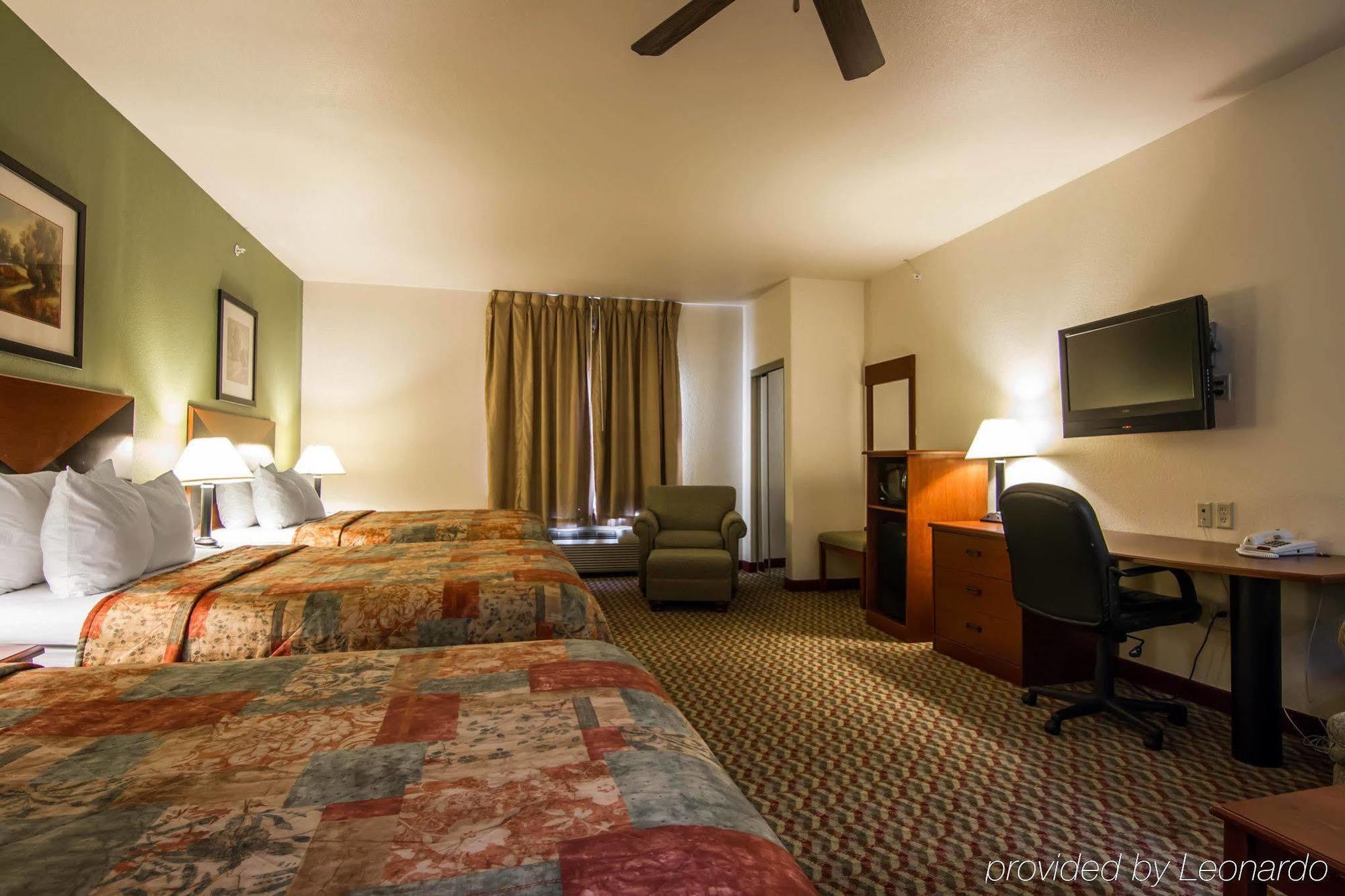 Clarion Inn & Suites Weatherford South Zewnętrze zdjęcie