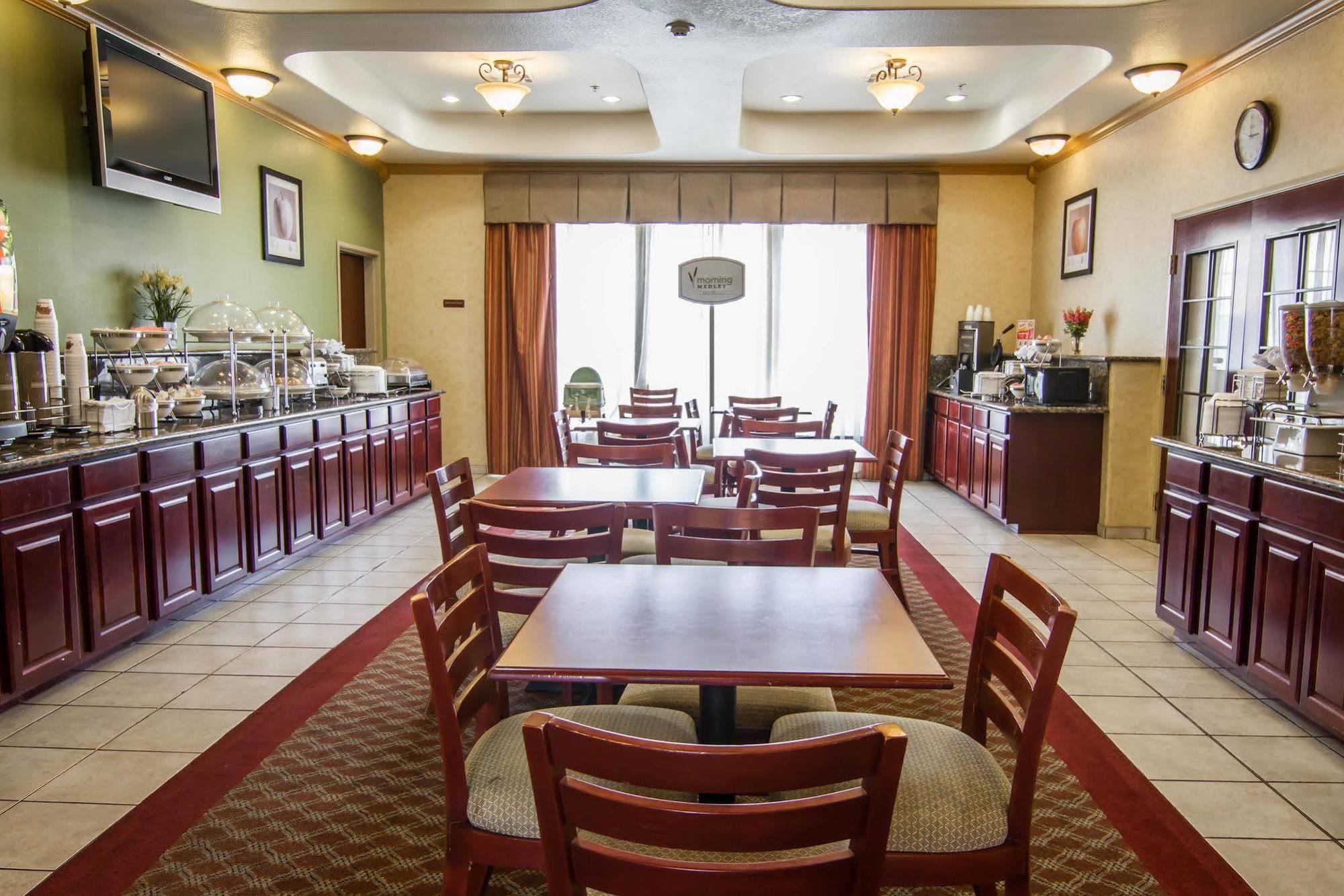 Clarion Inn & Suites Weatherford South Zewnętrze zdjęcie
