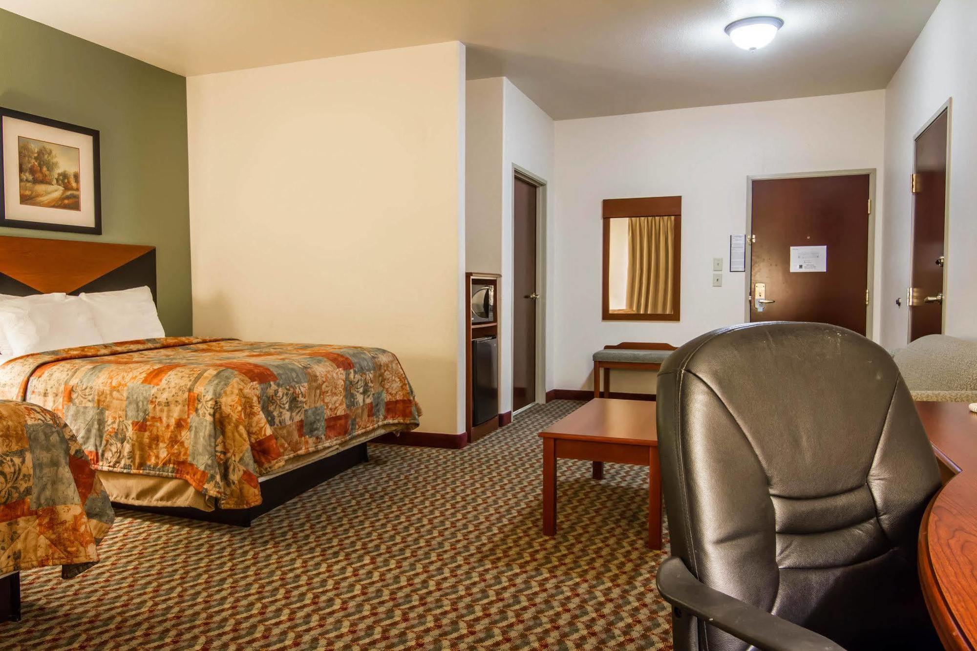 Clarion Inn & Suites Weatherford South Zewnętrze zdjęcie