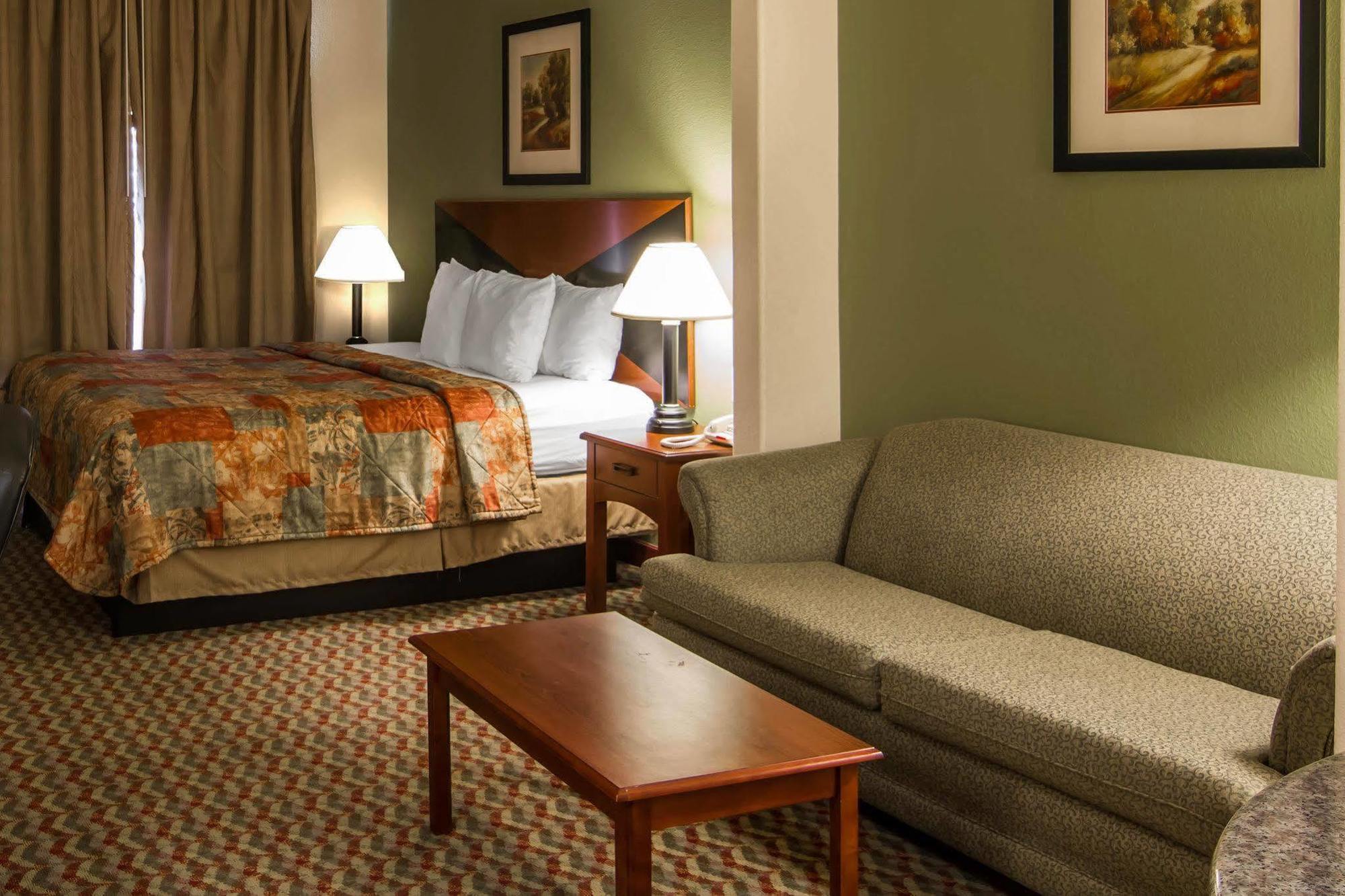 Clarion Inn & Suites Weatherford South Zewnętrze zdjęcie